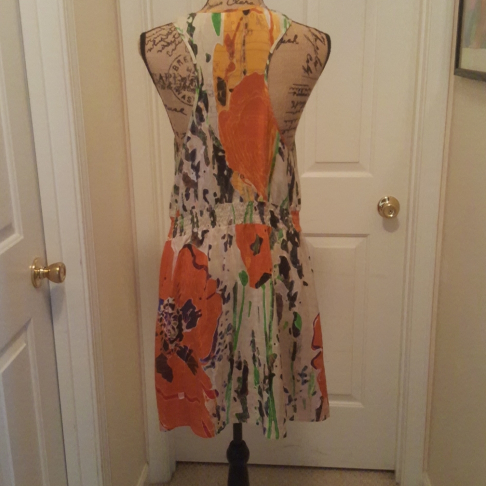 Top - Picture 2 of 4